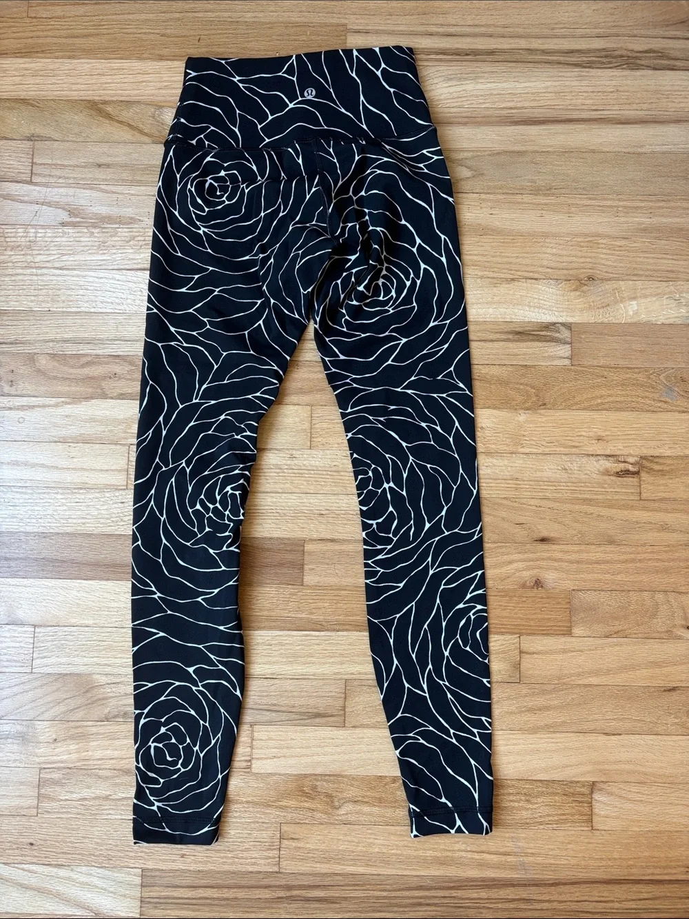 Lululemon Black and White Print Leggings